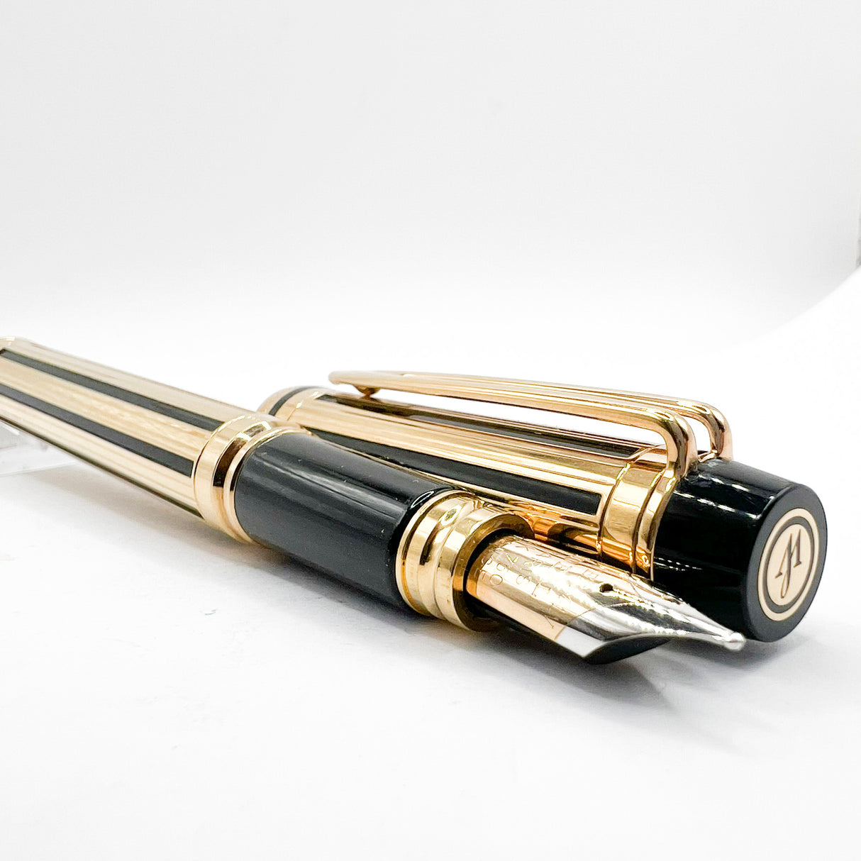 Waterman Night & Day Gold-Plated Fountain Pen - Medium 18kt Gold Nib