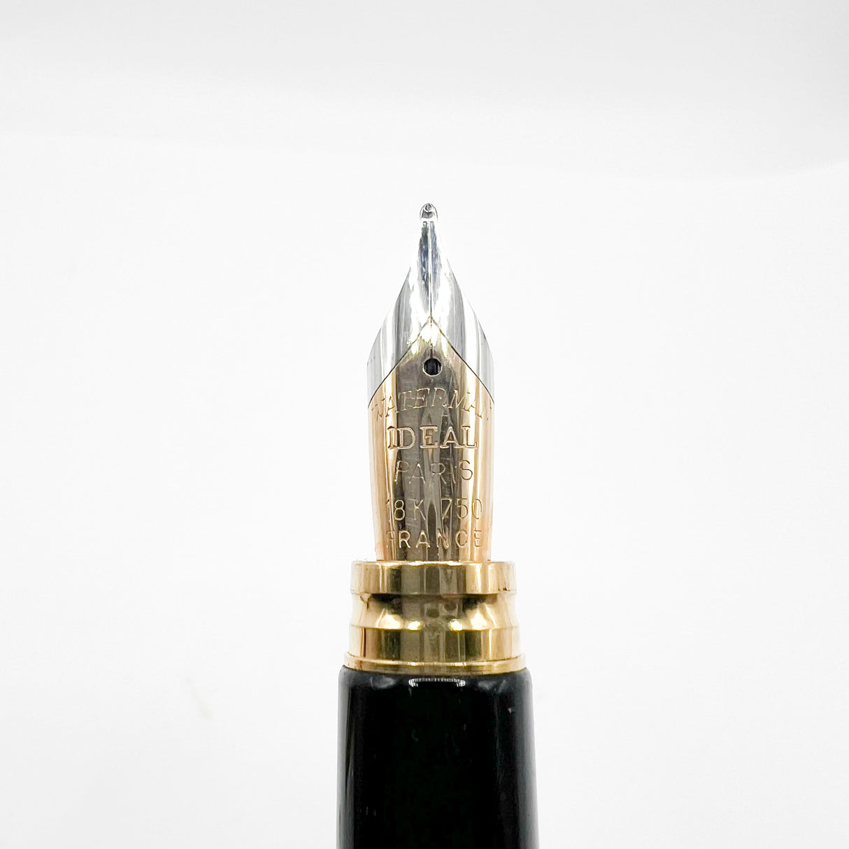 Waterman Night & Day Gold-Plated Fountain Pen - Medium 18kt Gold Nib