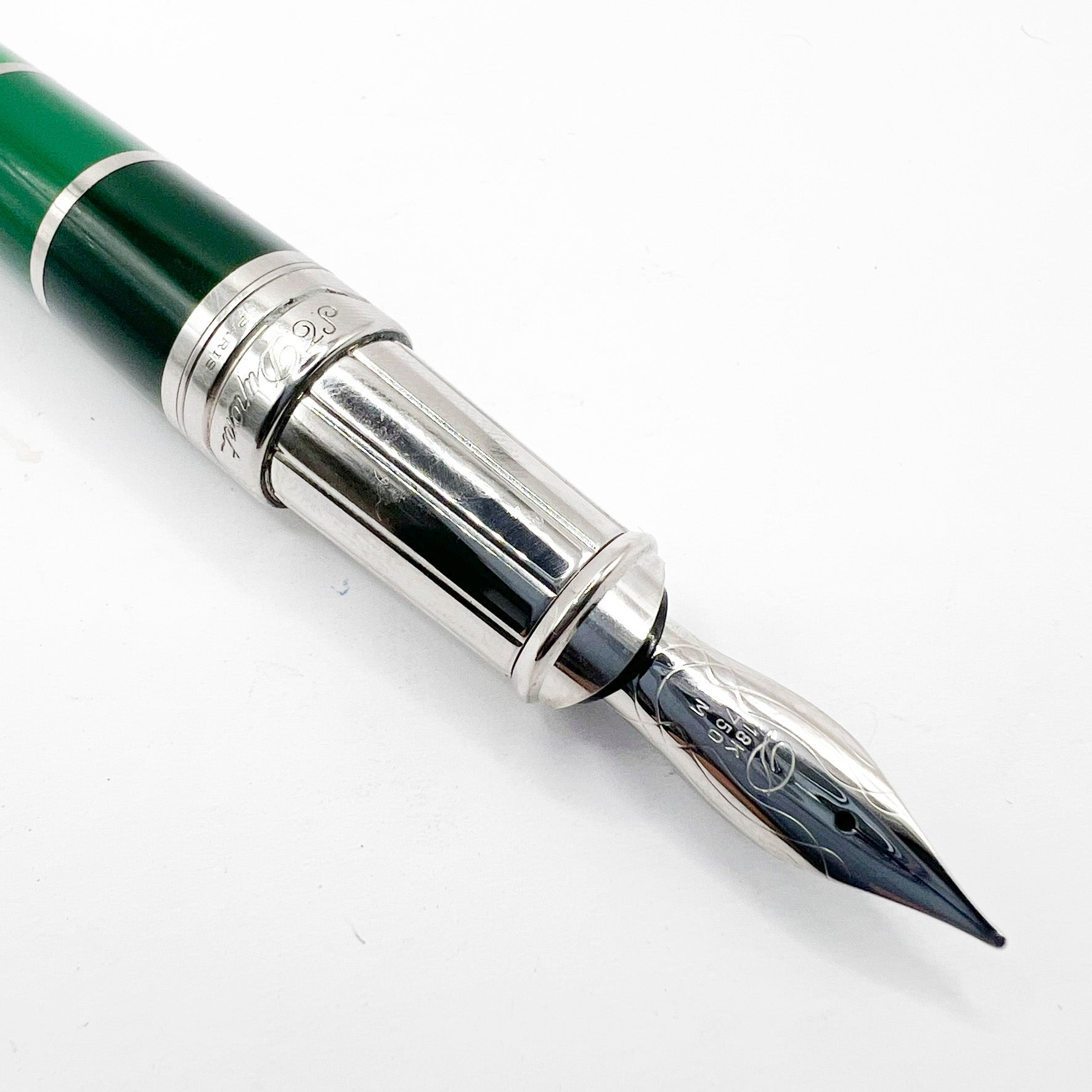 S.T. Dupont 万年筆 シルバー/グリーン S.T. Dupont Snake Skin Green - Fountain Pen – Fountain Pen Hospital