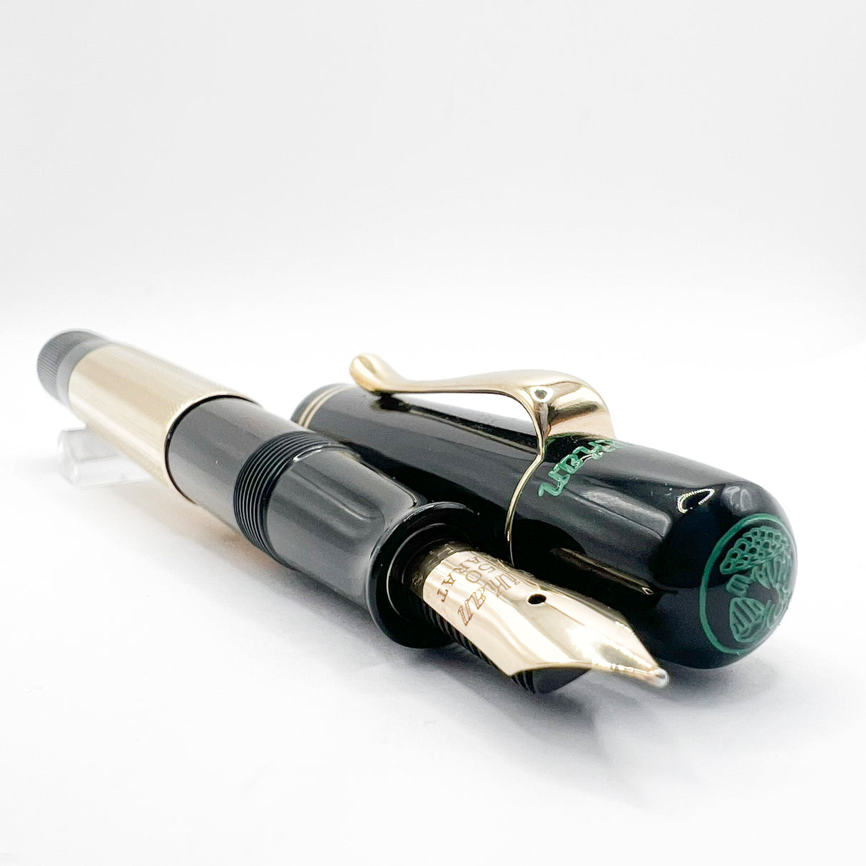 Pelikan 1931 Originals Of Their Time - 18kt Gold Overlay Limited Edition Fountain Pen   -   Fine 18kt Gold Nib