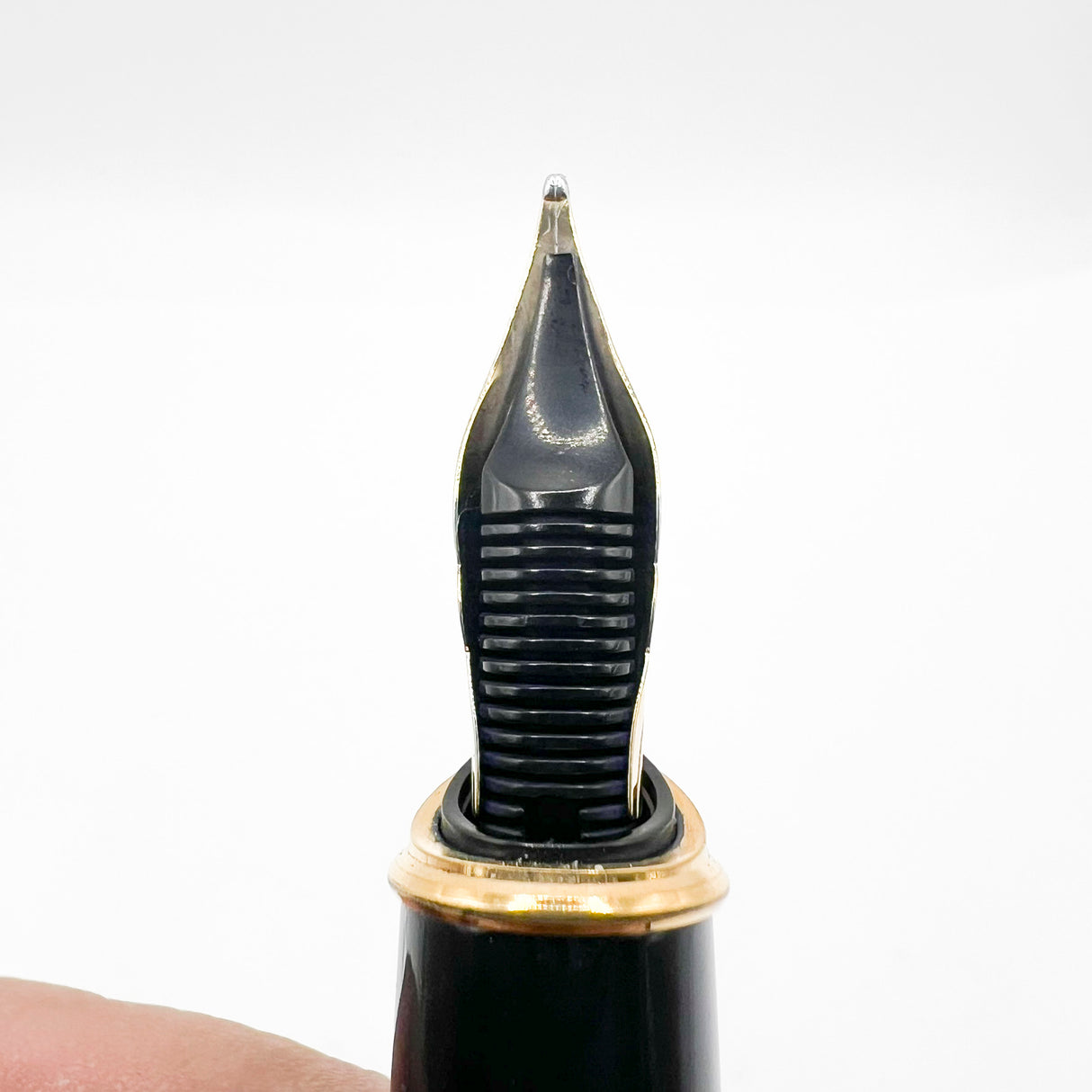 S.T. Dupont Orpheo Vertigo Largest Size Fountain Pen - Medium 18kt Gold Nib