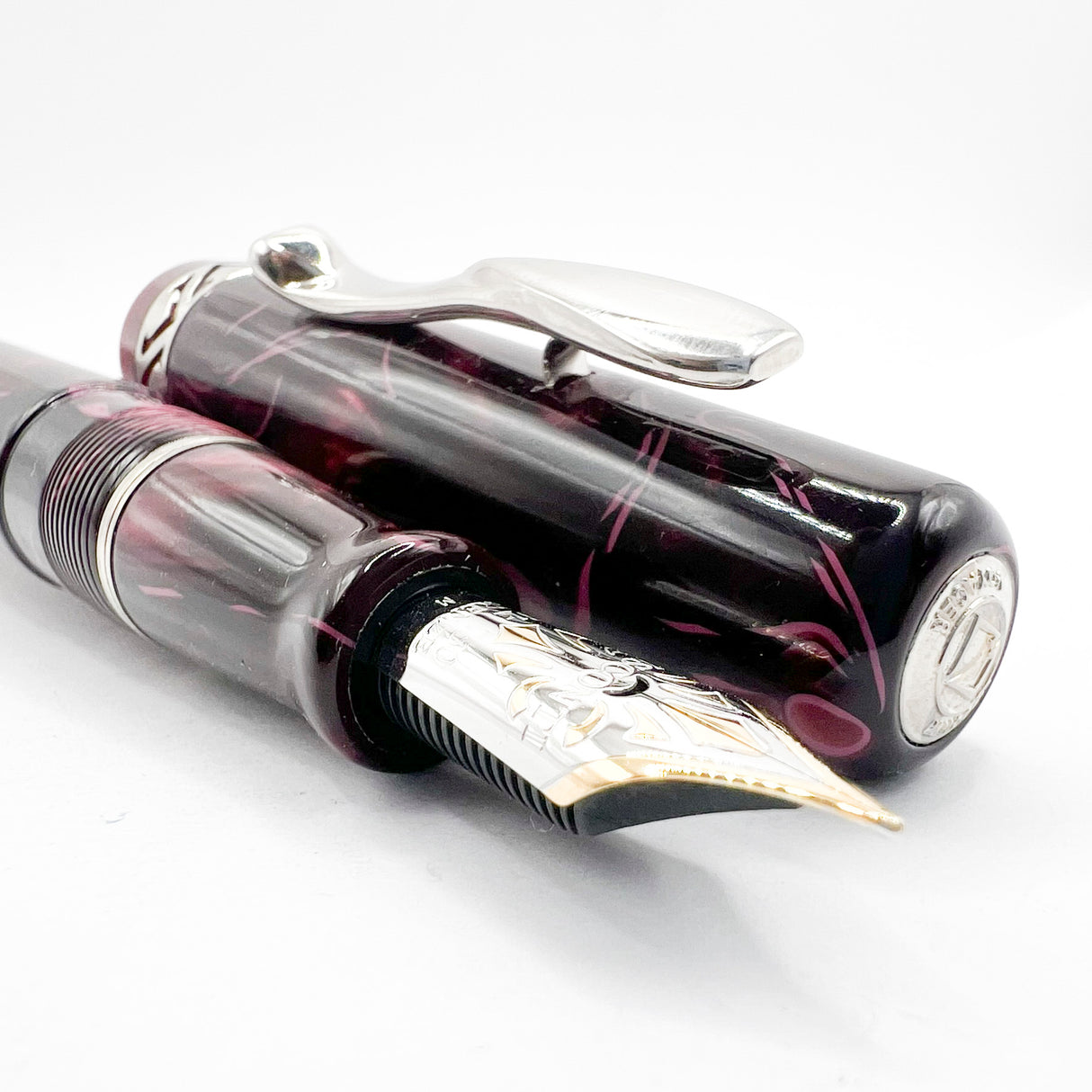 Visconti Marbled Burgundy Kaleido Fountain Pen - Medium 18kt Gold Nib