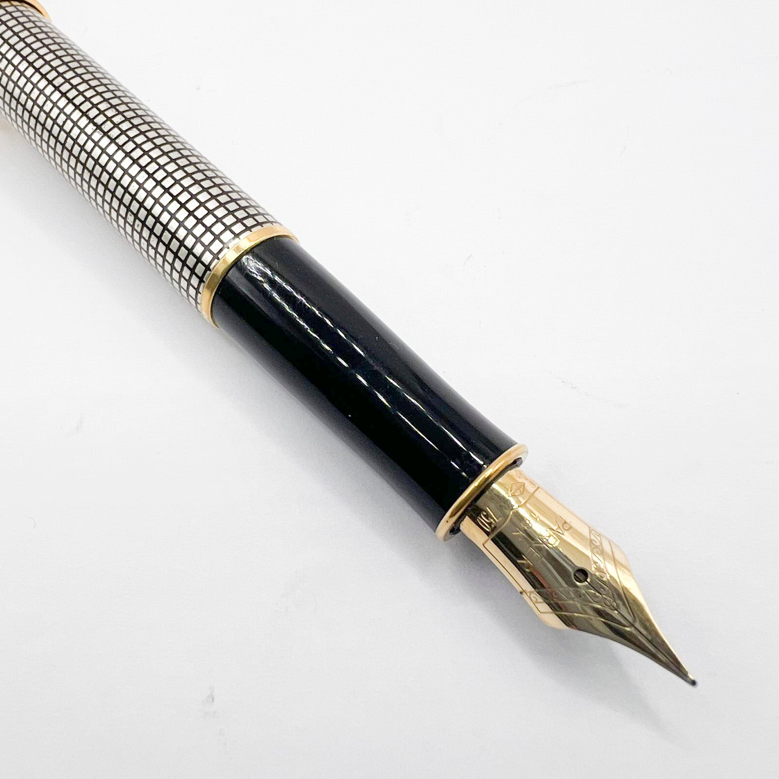 Parker Sonnet Sterling Silver Cisele Cross Hatch Fountain Pen