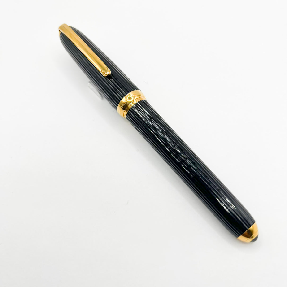 Cartier - Louis Cartier Black Fluted Fountain Pen - Fine 18kt Gold Nib