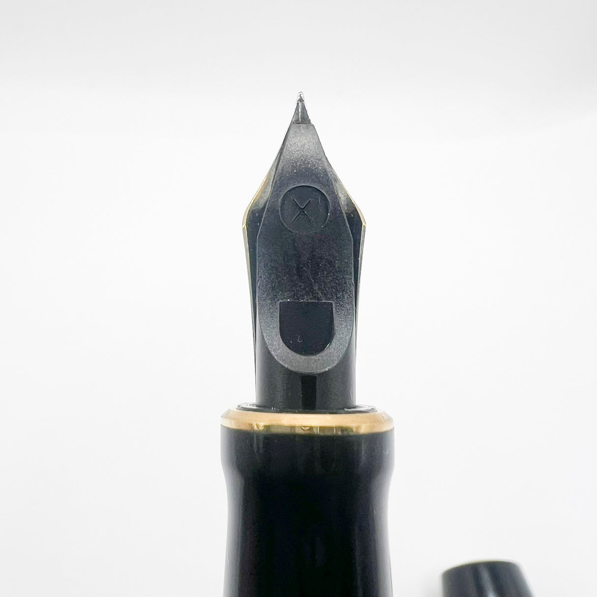 Parker Duofold Centennial (Largest) Marbled Gray, Pearl & Black Fountain Pen - Extra Fine 18kt Gold Nib