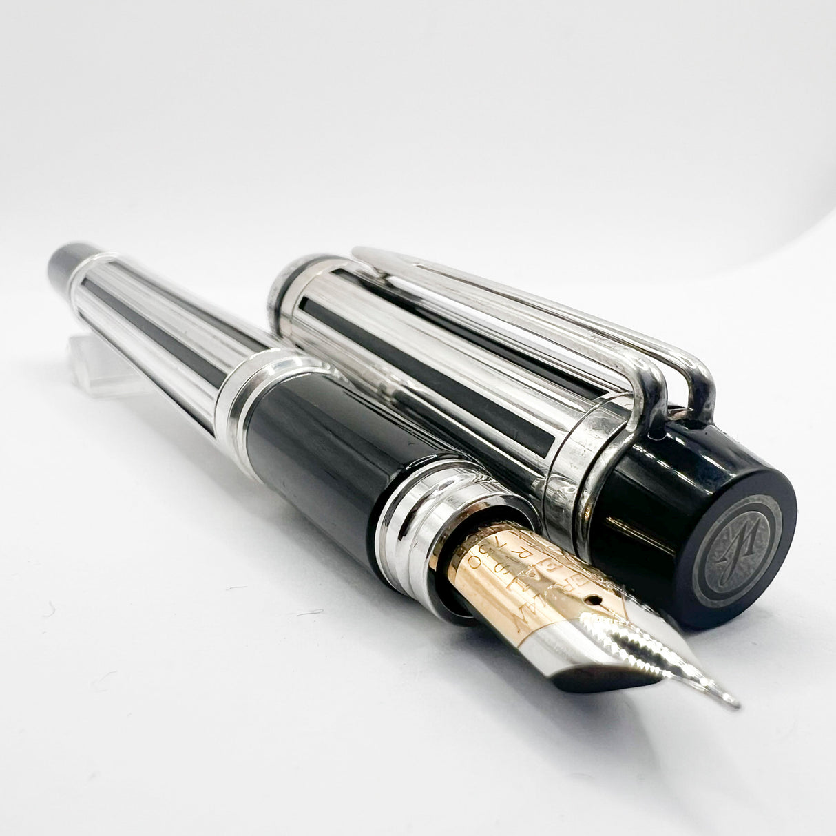 Waterman Night & Day Silver-Plated Fountain Pen - Fine 18kt Gold Nib