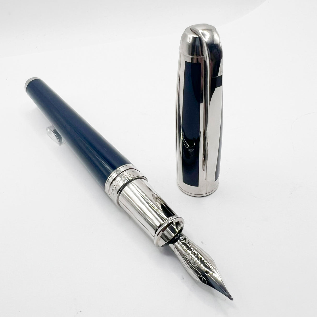 S. T. Dupont Grand Orpheo Theme Placed Midnight Blue Lacquer Fountain Pen - Medium 18kt Gold Nib