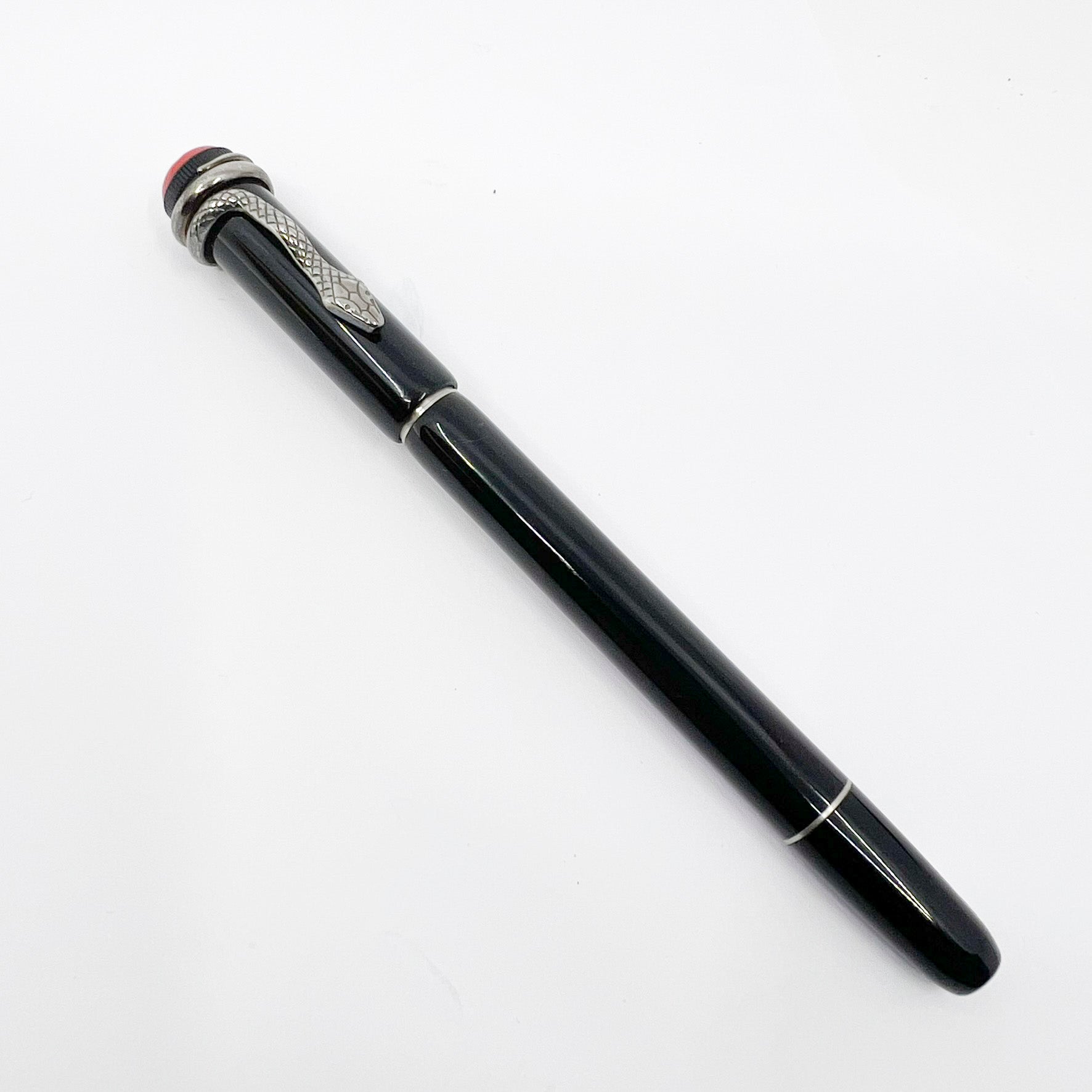 MONTBLANC Rouge et Noir FP 字幅F Montblanc Heritage Rouge Et Noir Black Fountain Pen - Double Broad