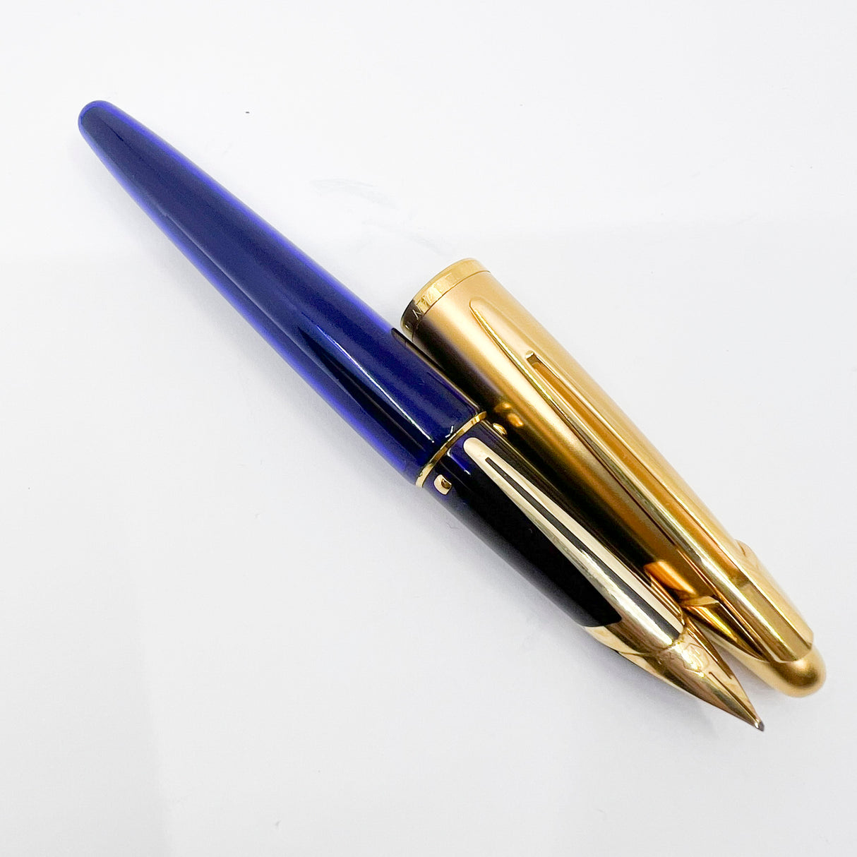 Waterman Edson Blue Translucent Fountain Pen - Oblique Left Handed Fine 18 Kt Gold Nib
