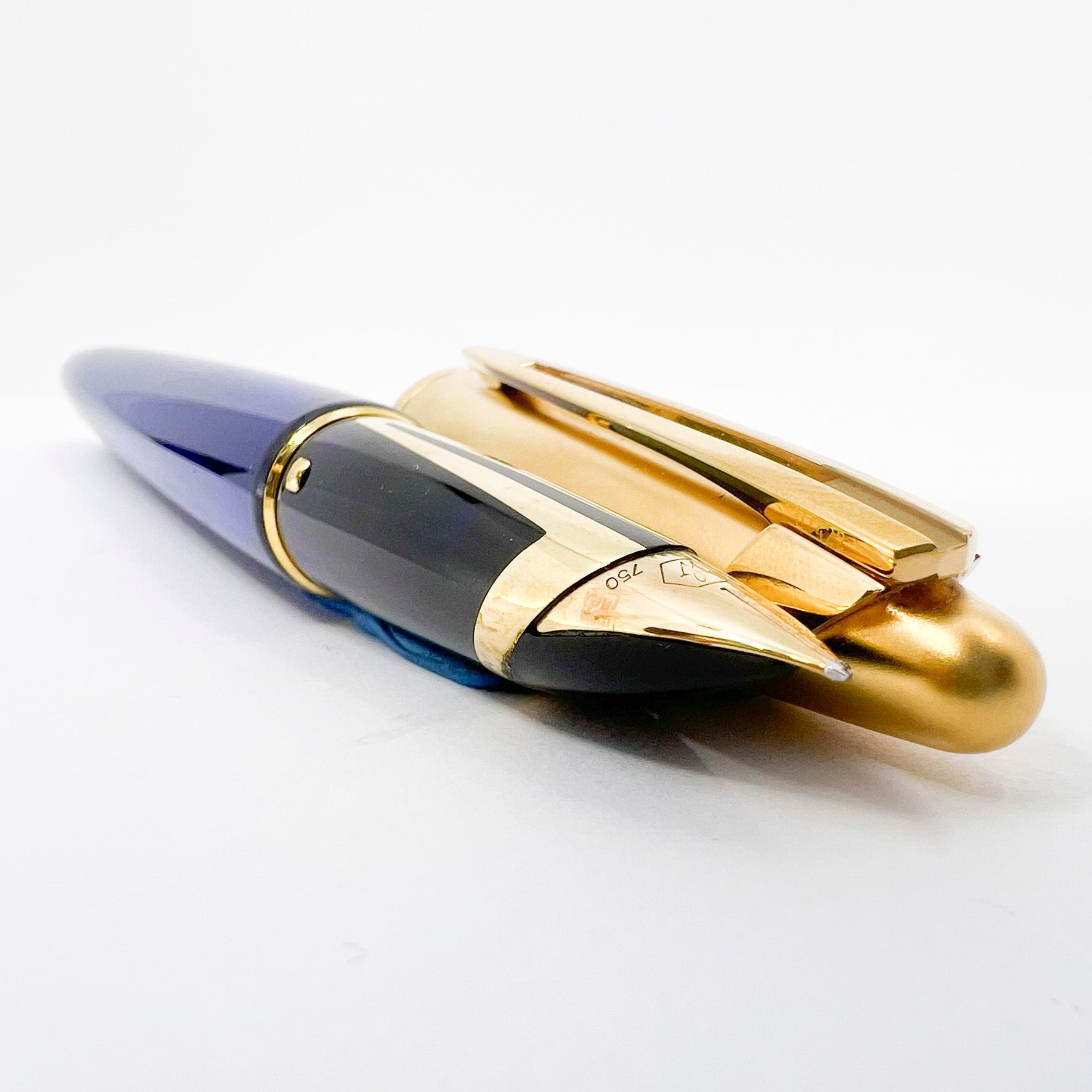 Waterman Edson Blue Translucent Fountain Pen - Oblique Left Handed