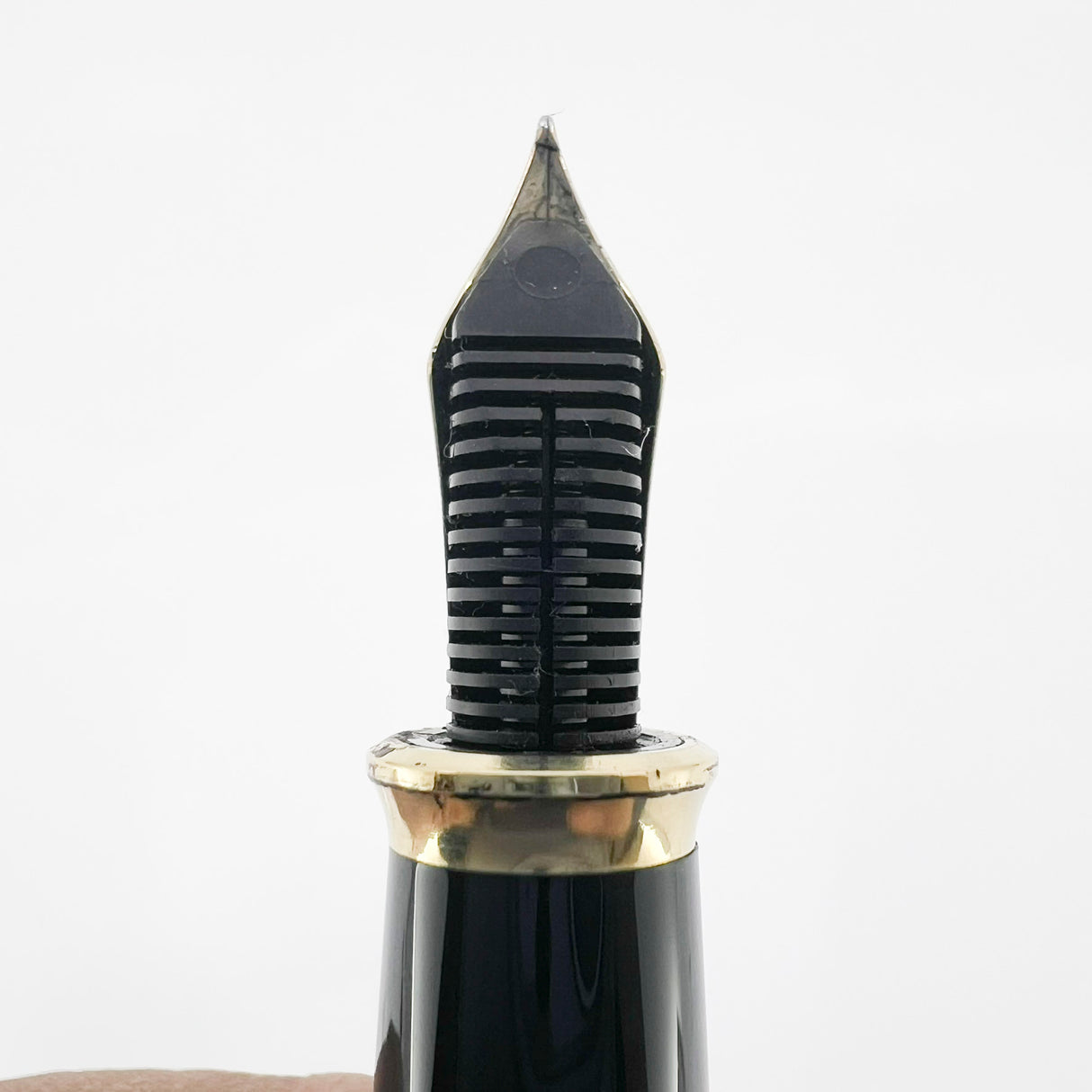 Cross Townsend Gold Plated Fountain Pen - Fine 18kt Gold Nib