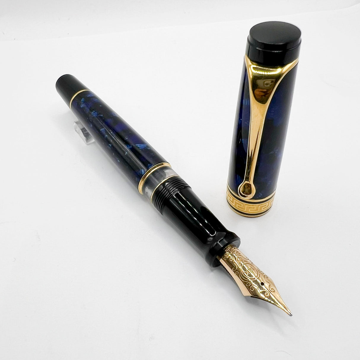 Aurora Optima Blue Marble Auroloide Fountain Pen - Medium 14kt Gold Nib