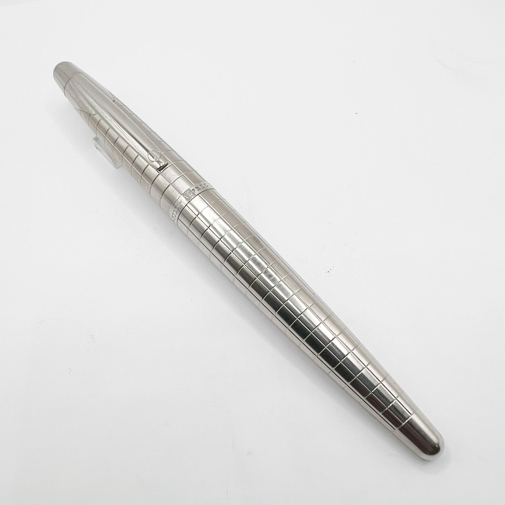 ダンヒル AD2000 ブラッシュドステンレススチール ボールペン Dunhill AD2000 Brushed Stainless Steel Cross Hatch Design Fountain