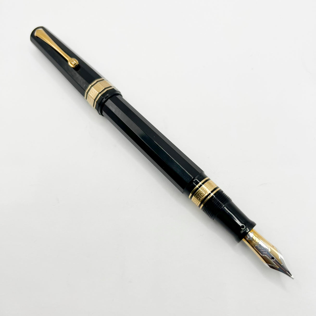 OMAS  Senior Paragon Extra - Large Facetted Black Fountain Pen - Semi-Flexible Medium 18kt Gold Nib