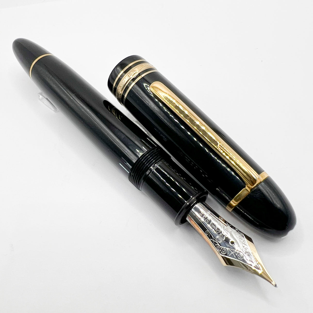 Montblanc Meisterstuck #149 (Largest) Fountain Pen   -  Semi-Flexible Fine 14C Gold Nib