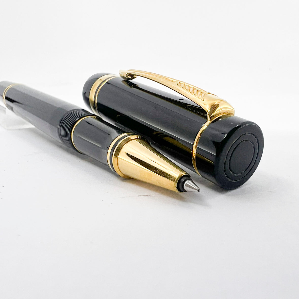 Parker Duofold Black Rollerball  Gold-Plated Trim