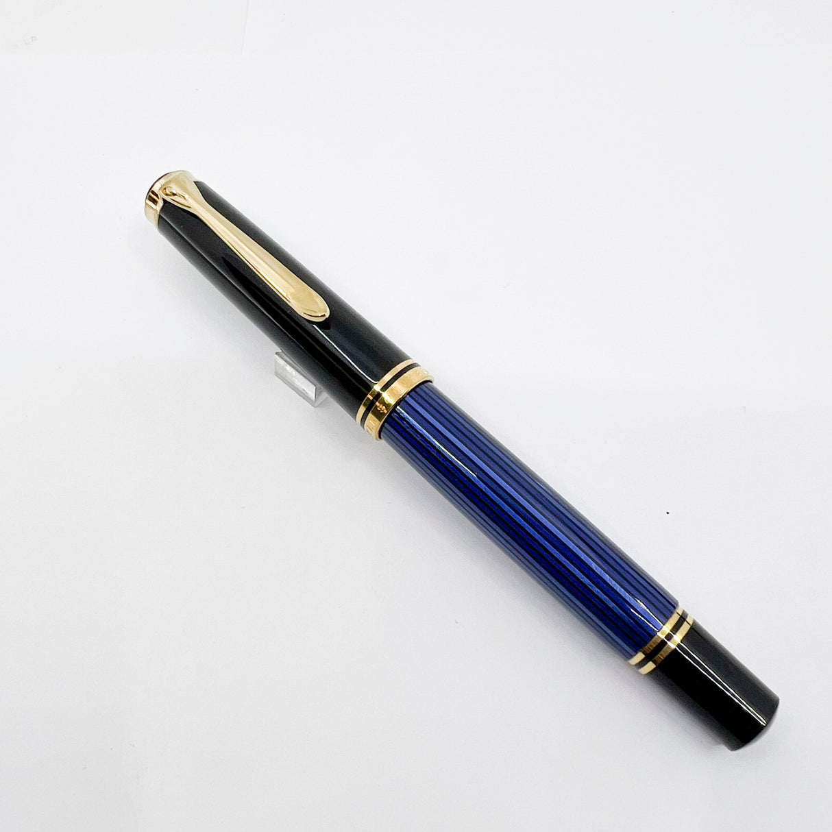 Pelikan Souveran M800 Black Cap/Blue Striped Barrel Fountain Pen - Broad 18kt Gold Nib