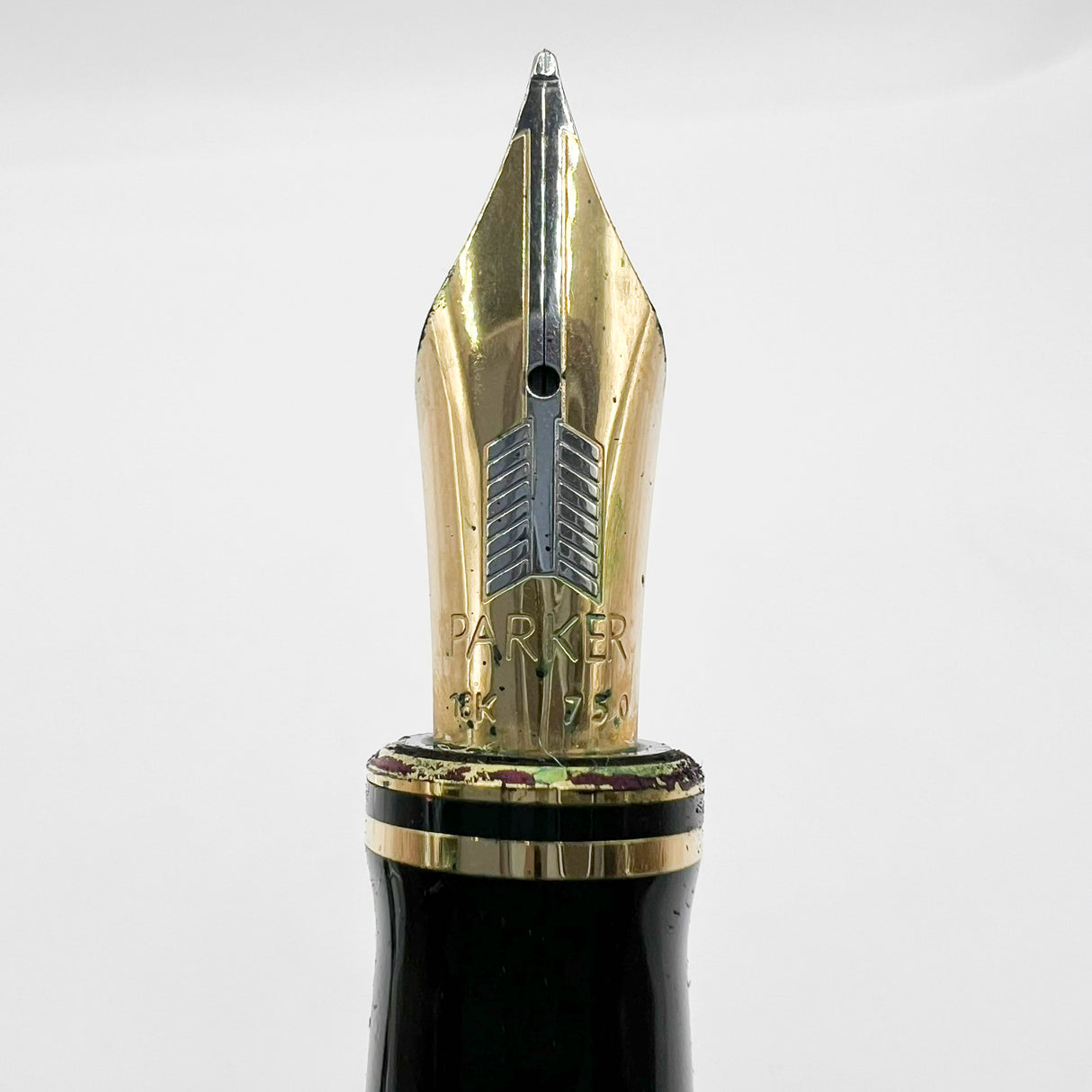 Parker Duofold Centennial Marbled Green  Fountain Pen (Circa 1990) - Medium 18kt Gold Nib