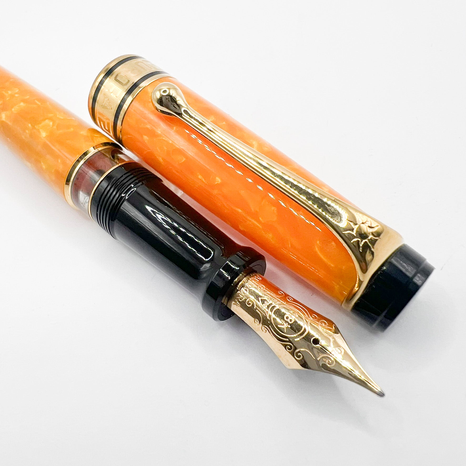 Aurora Optima Marbled Orange Sole Limited Edition Fountain Pen