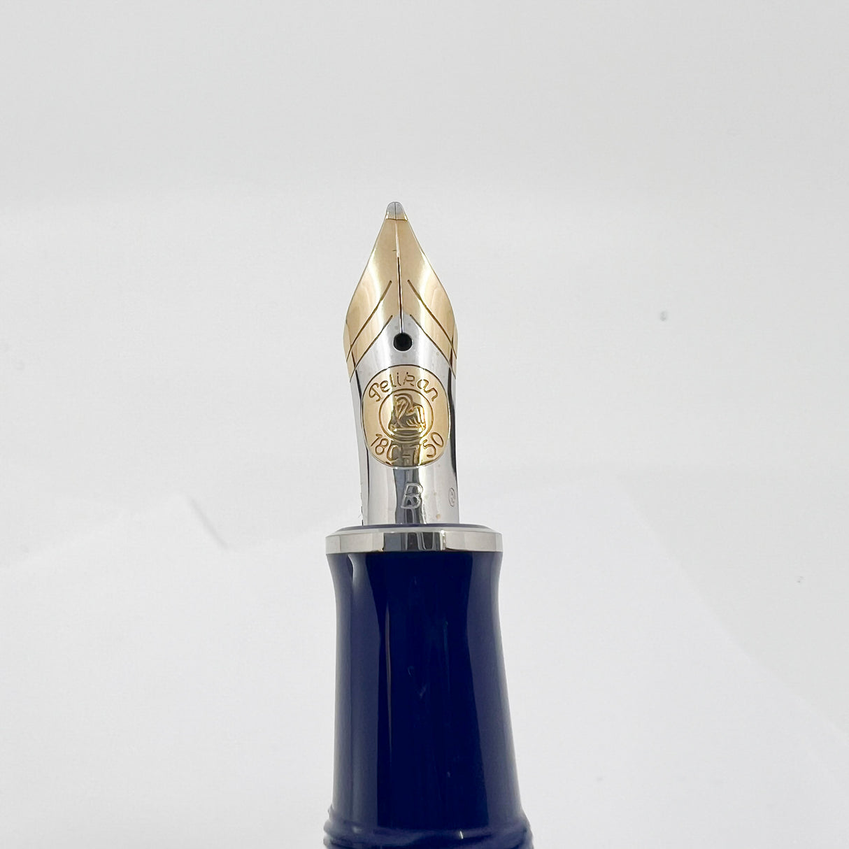 Pelikan M405 Solid Blue Special Edition Fountain Pen - Flexible Broad 18C Gold Nib