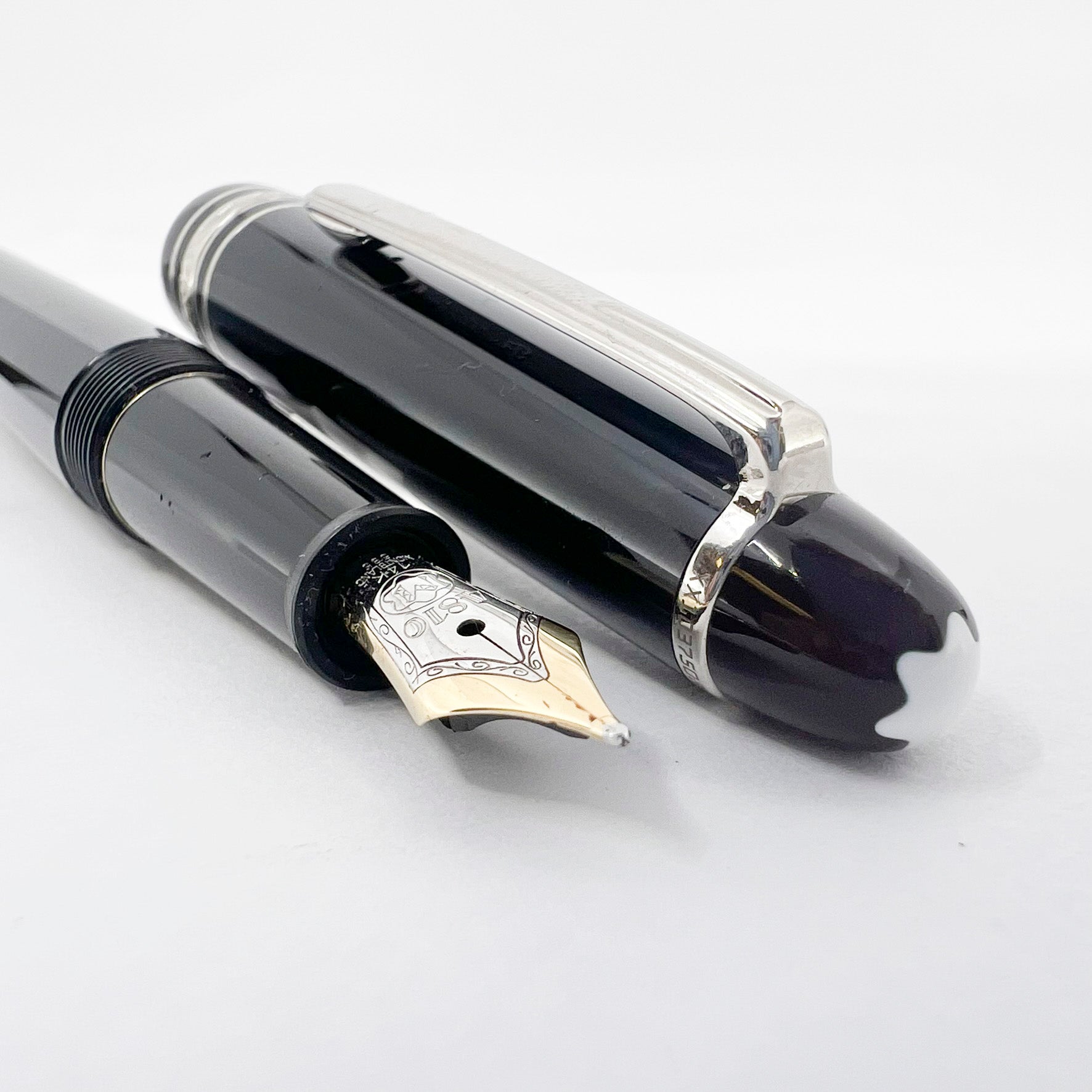 Montblanc P145 Classique Platinum Plated Trim Fountain Pen
