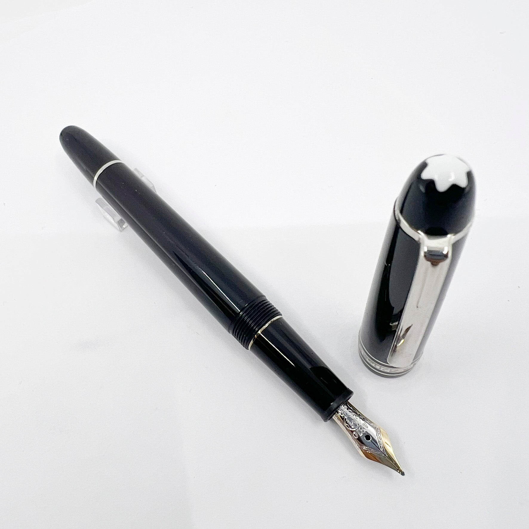 Montblanc P145 Classique Platinum Plated Trim Fountain Pen