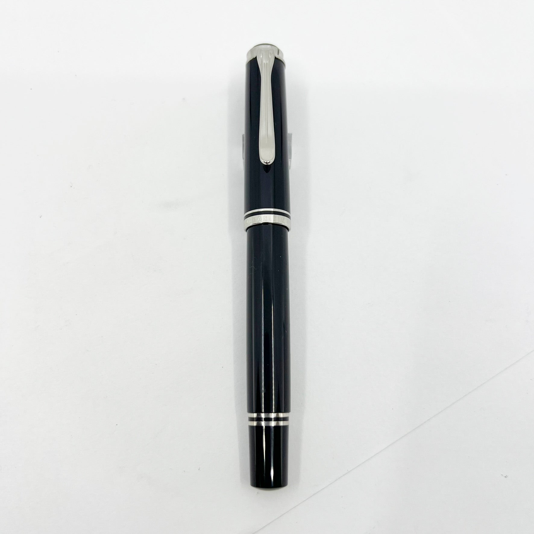 Pelikan M405 Solid Black Fountain Pen - Medium 14C Gold Nib