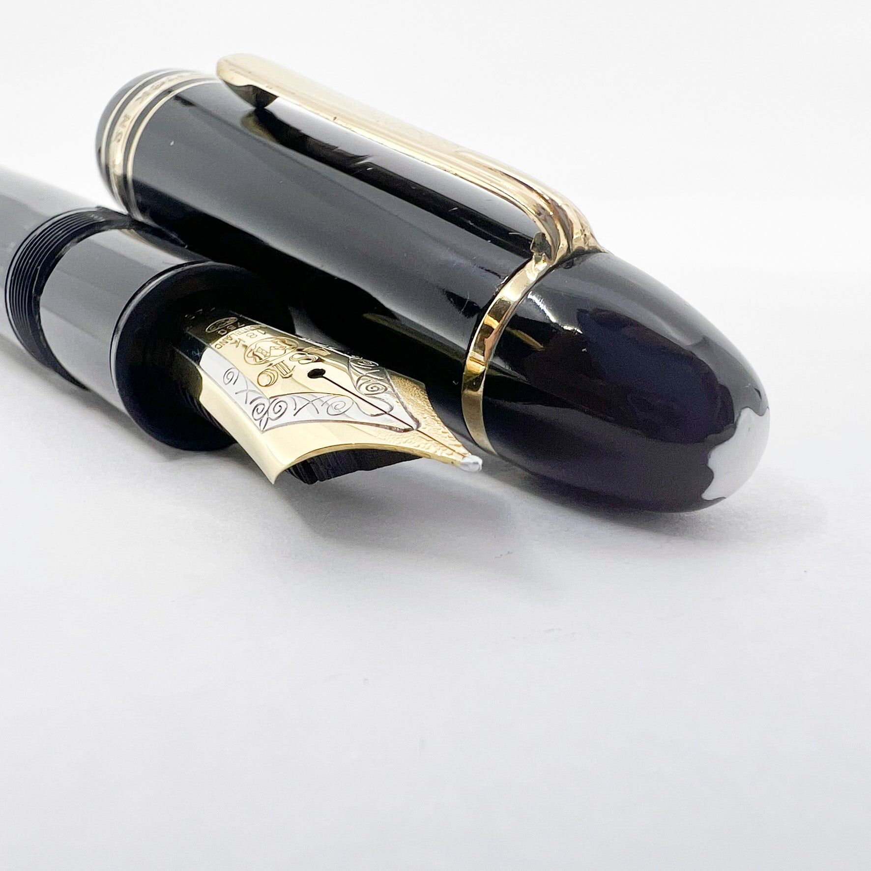 Montblanc Meisterstuck #149 (Largest) Fountain Pen - Semi-Flex