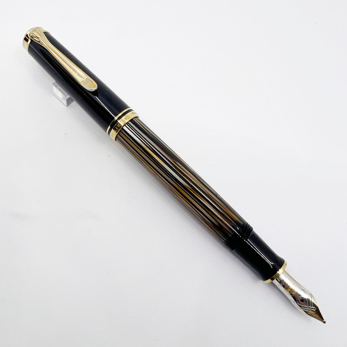 Pelikan M400 Tortoise Brown Fountain Pen - Medium 14kt Gold Nib