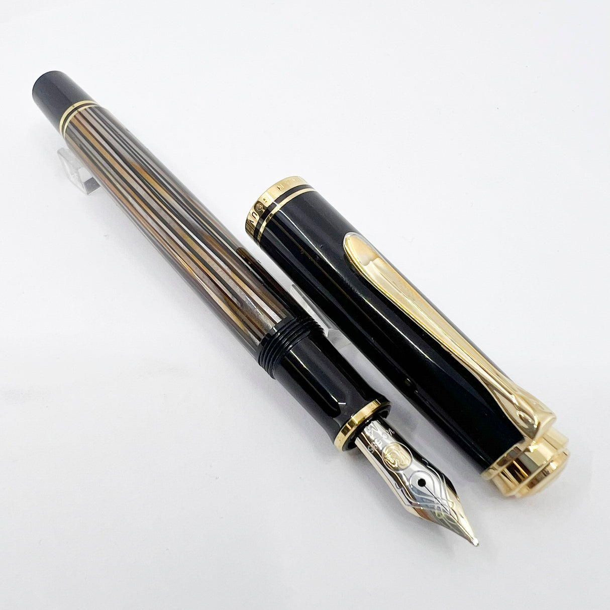 Pelikan M400 Tortoise Brown Fountain Pen - Medium 14kt Gold Nib