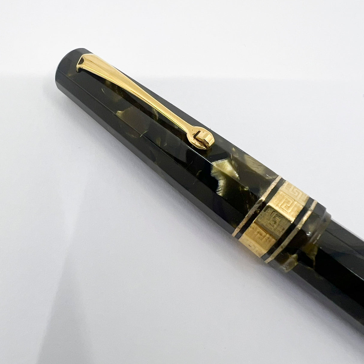 OMAS Paragon Green Saft Celluloid  Fountain Pen - Flexible Medium 18kt Gold Nib
