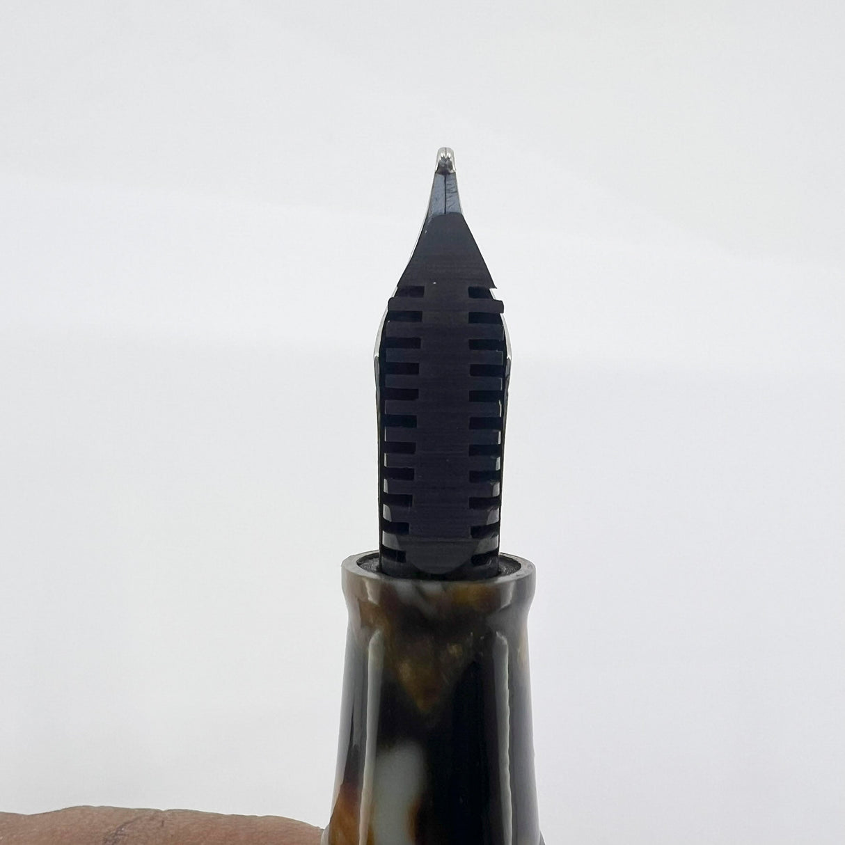 OMAS Princess Paragon Extra Blue Saffron Celluloid Fountain Pen - Semi-Flexible Medium 18kt Gold Nib