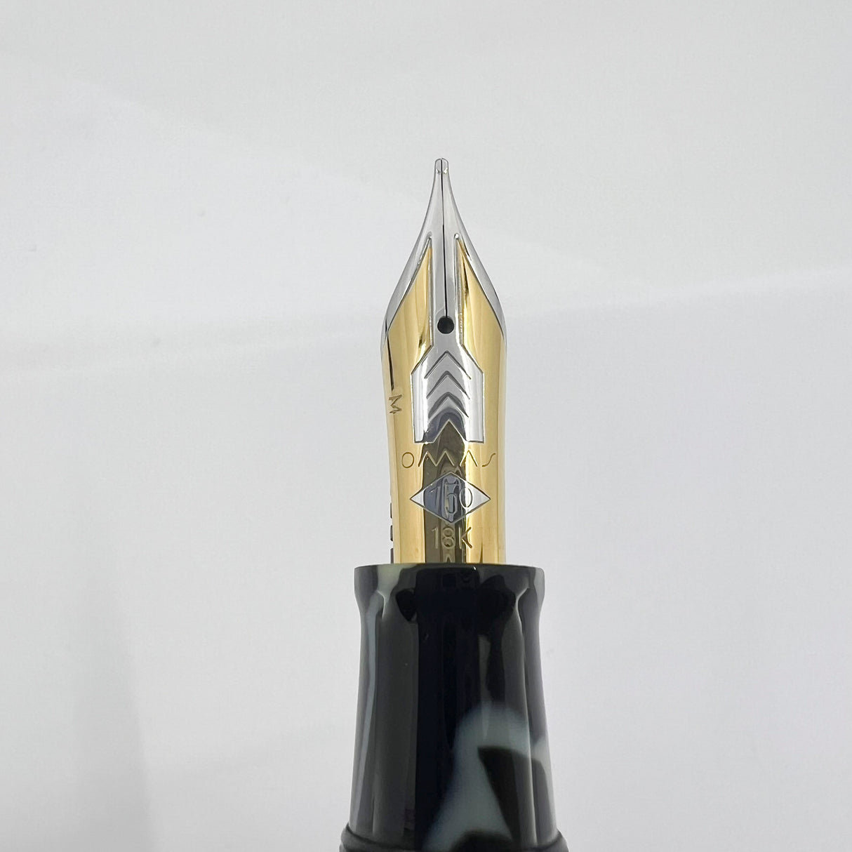 OMAS Paragon Galileo Black & Pearl  Marbled Celluloid Limited Edition Fountain Pen - Medium 18kt Gold Nib