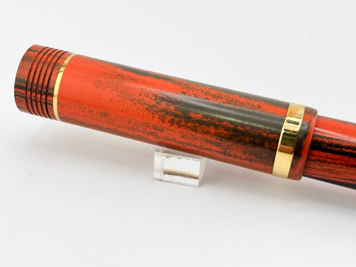 Conway Stewart Winston Churchill Woodgrain Ebonite  Fountain Pen - Medium 18kt Gold Nib