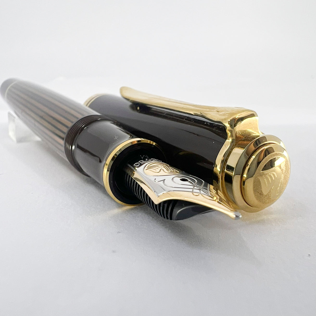 Pelikan M800  Brown  Striped Barrel/Solid Brown Cap  Fountain Pen - Medium 18kt Gold Nib