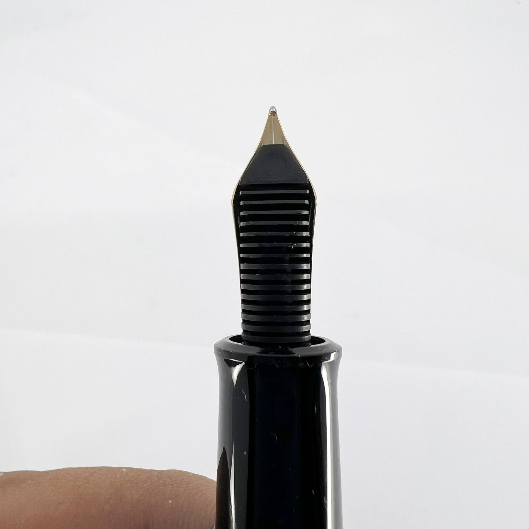 Pelikan M700 Toledo Fountain Pen - Extra Fine 18kt Gold Nib