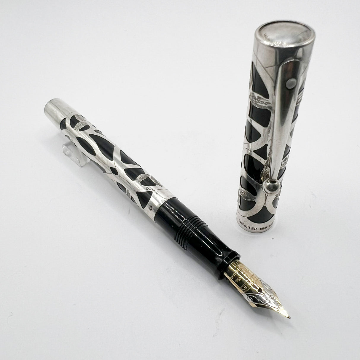 Sheaffer Nostalgia Sterling Silver Filigree Fountain Pen - Medium 18kt Gold Nib