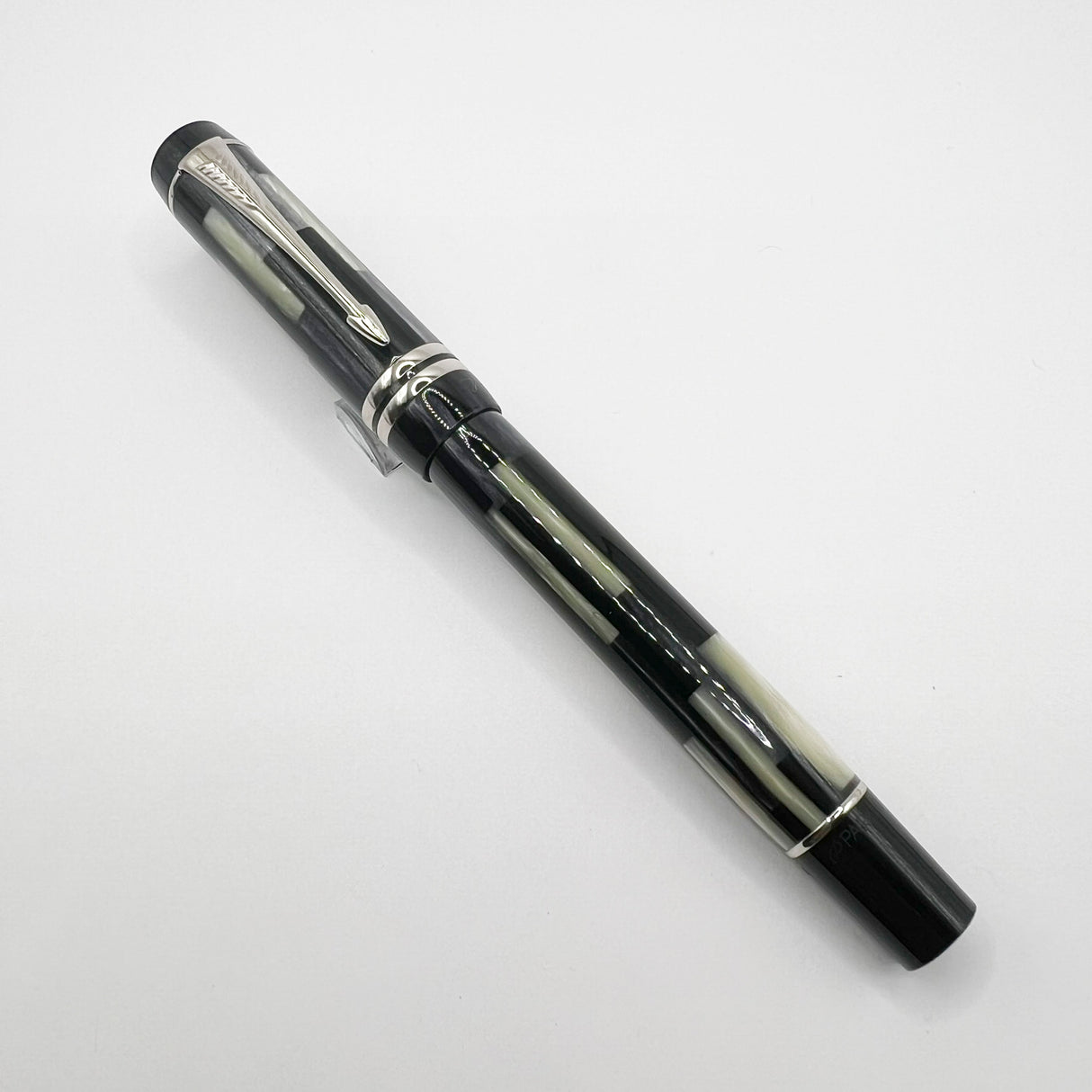 Parker Duofold Black Mosaic International Fountain Pen - Medium 18kt Gold Nib