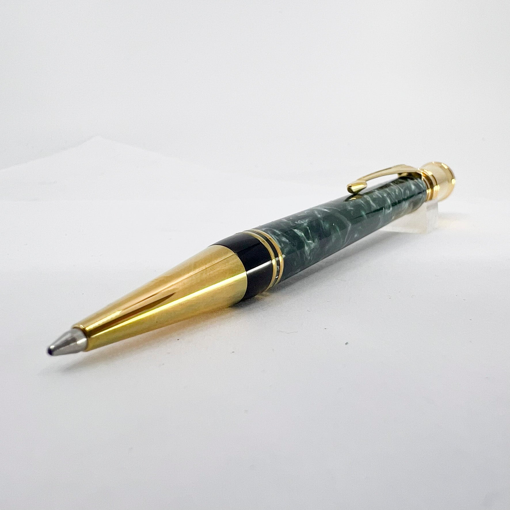 Parker Duofold Marble Green Ballpoint Pen - Circa 1991 – Fountain