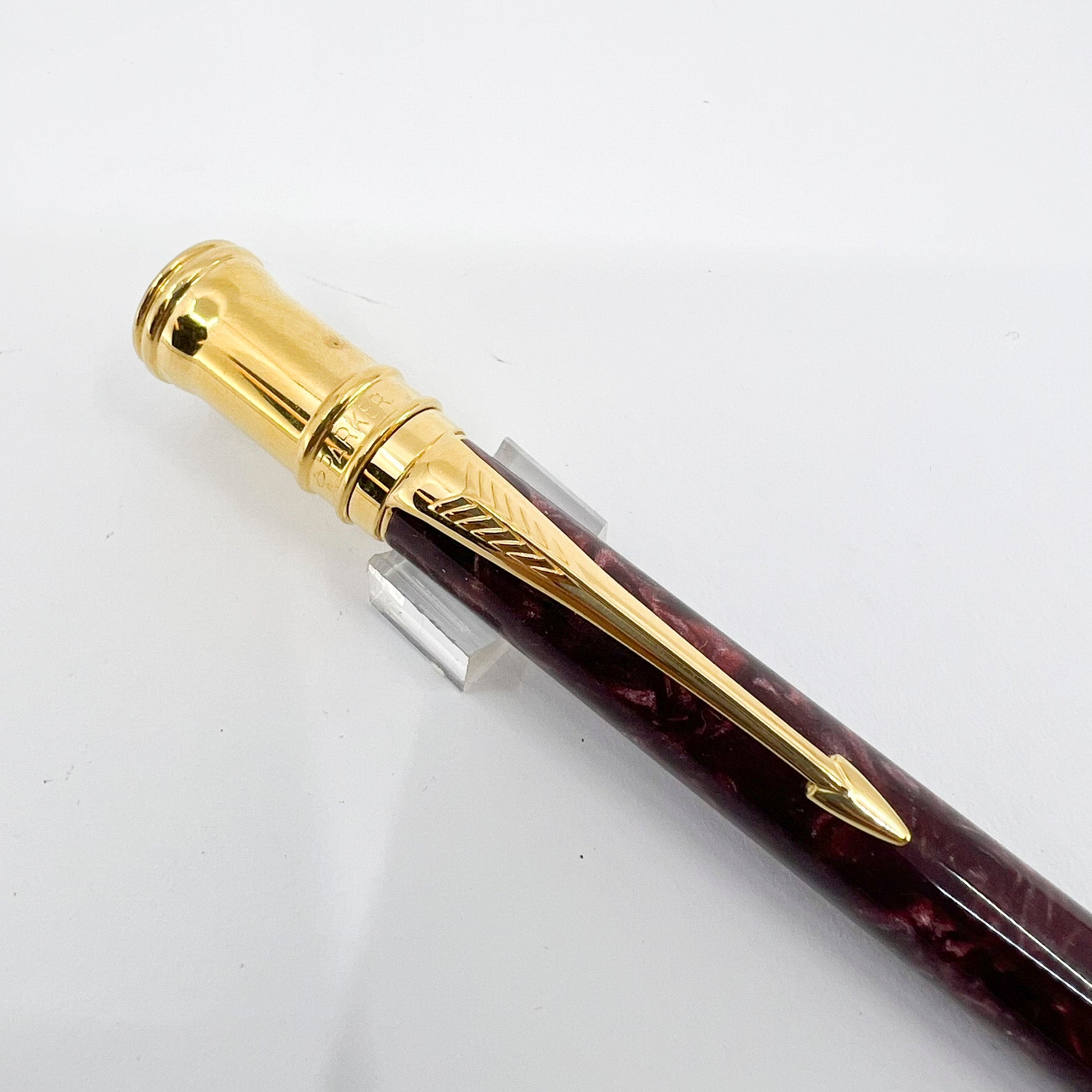 Parker Duofold Marble Maroon Ballpoint Pen - Circa 1991 – Fountain