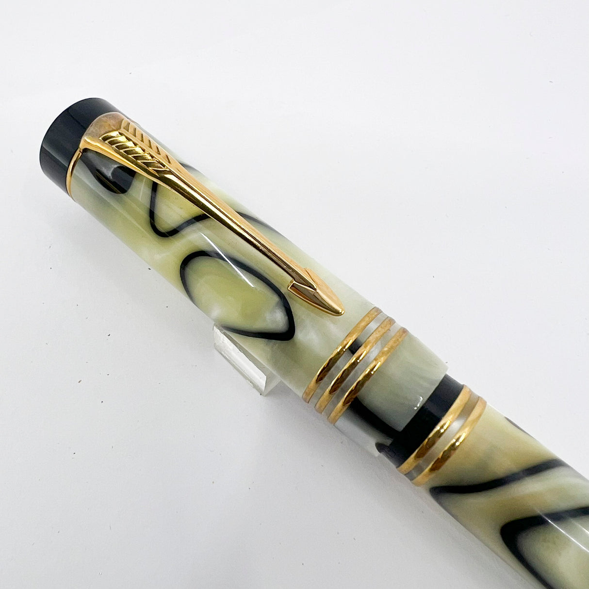 Parker Norman Rockwell Duofold Centennial Limited Edition Unique Swirly  Black & Pearl Fountain Pen - Medium 18kt Gold Nib -  Trim Rings and the Cap Top Medallion are Solid 18k Gold!