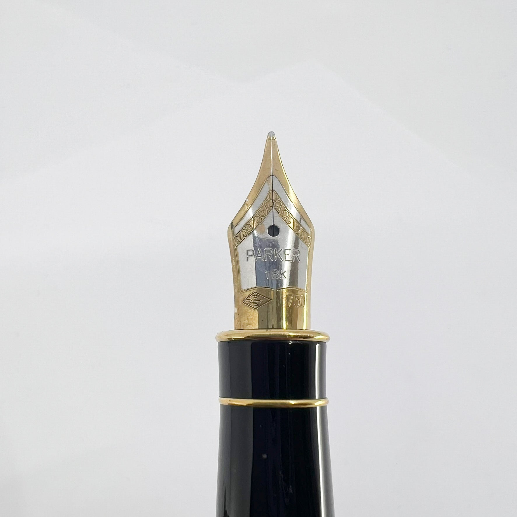 Parker Sonnet Chinese Laque Vision Fonce/Dark Brown & Gold Flecks