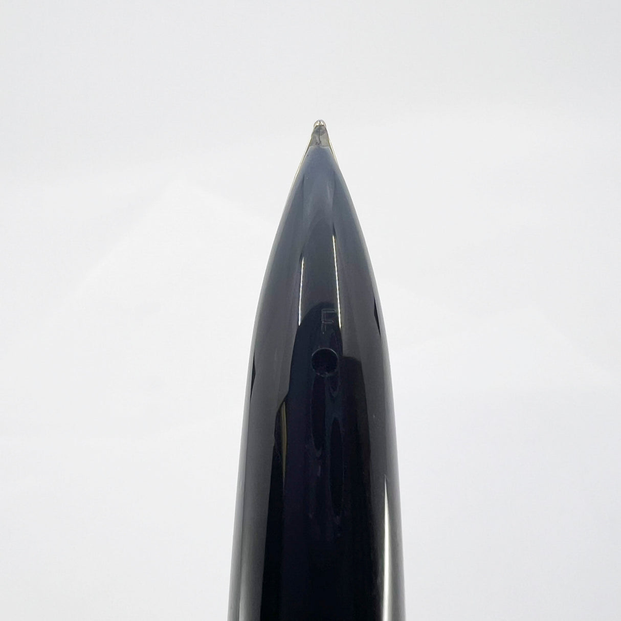 Waterman Carene  Deluxe Gold-Plated Cap/Green Lacquer Barrel Fountain Pen - Fine 18kt Gold Nib