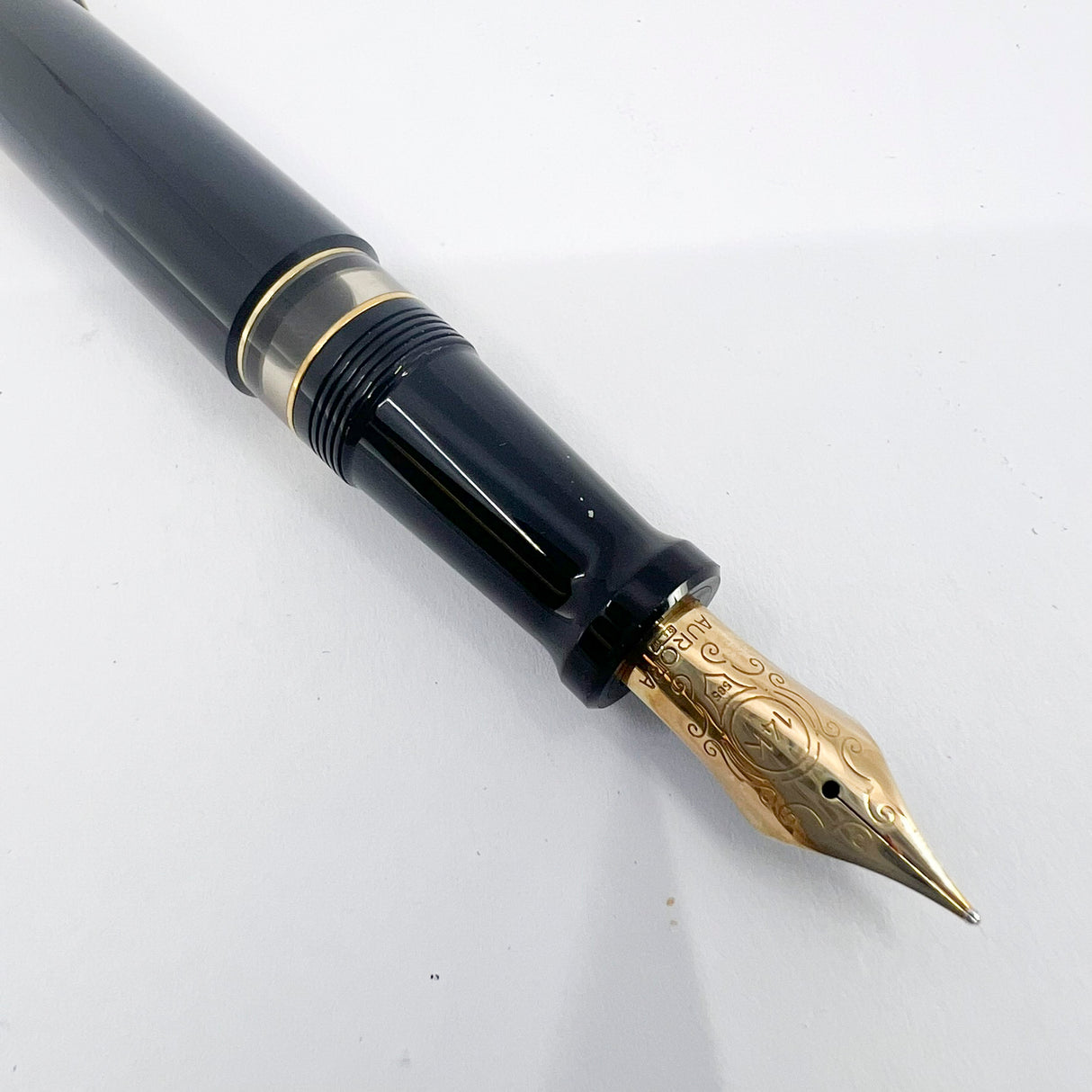 Aurora Large #88 Sterling Silver Cap Fountain Pen - Medium 14kt Gold Nib