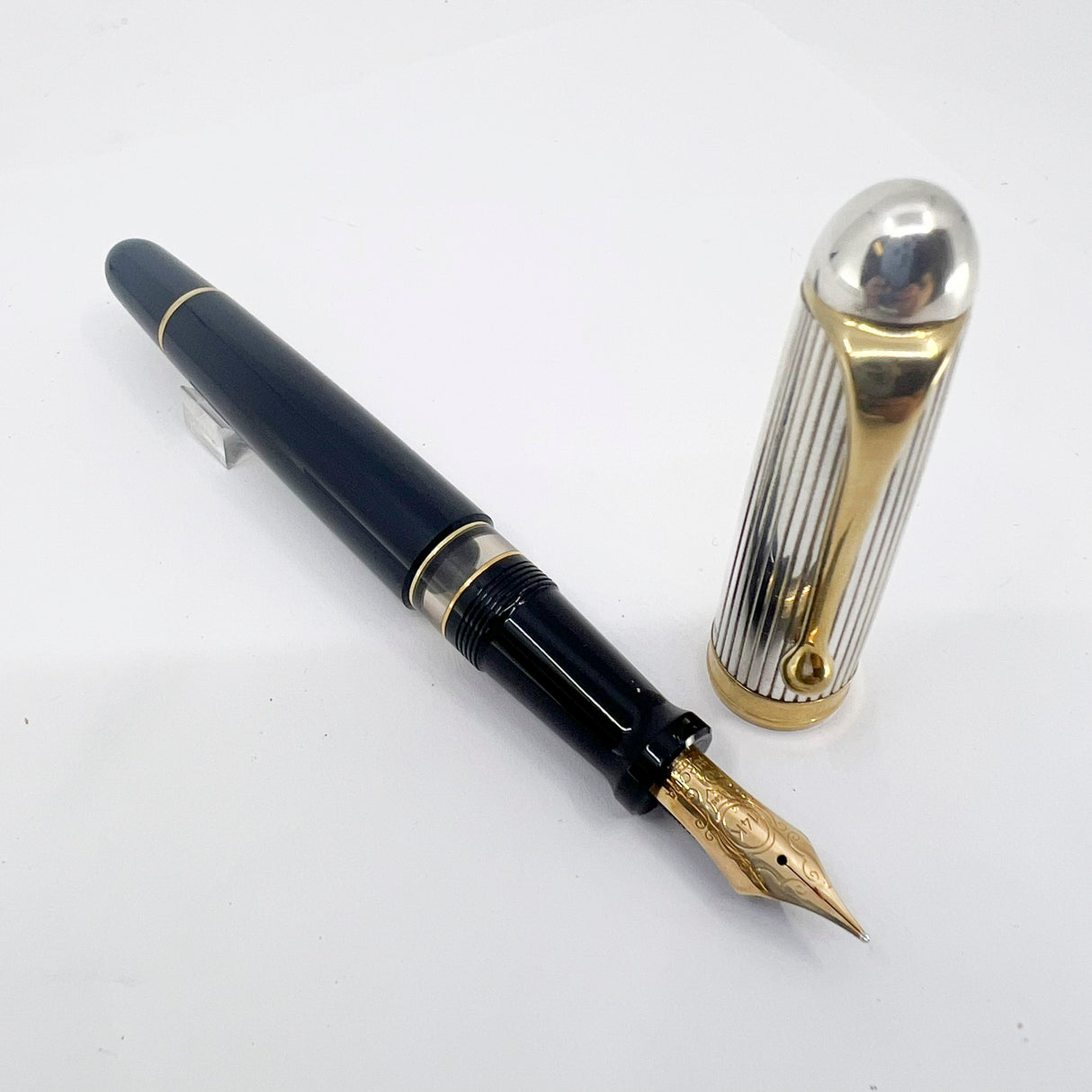 Aurora Large #88 Sterling Silver Cap Fountain Pen - Medium 14kt Gold Nib