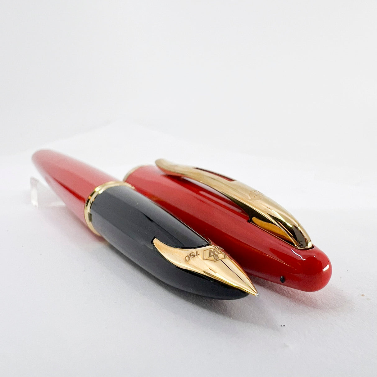 Waterman Carene  Orange Coral Lacquer Fountain Pen - Extra Fine 18kt Gold Nib