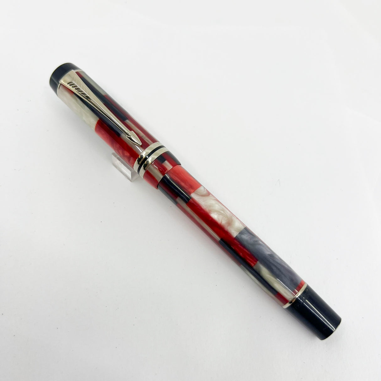 Parker Red Mosaic International Duofold Fountain Pen - Medium 18kt Gold Nib