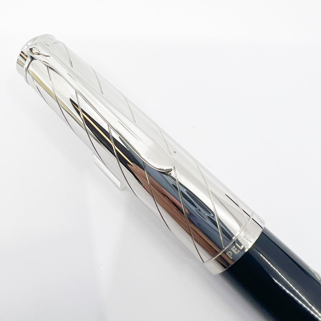 Pelikan Souveran M1005  Silver Screen Limited Edition Fountain Pen - Medium 18kt Gold Nib
