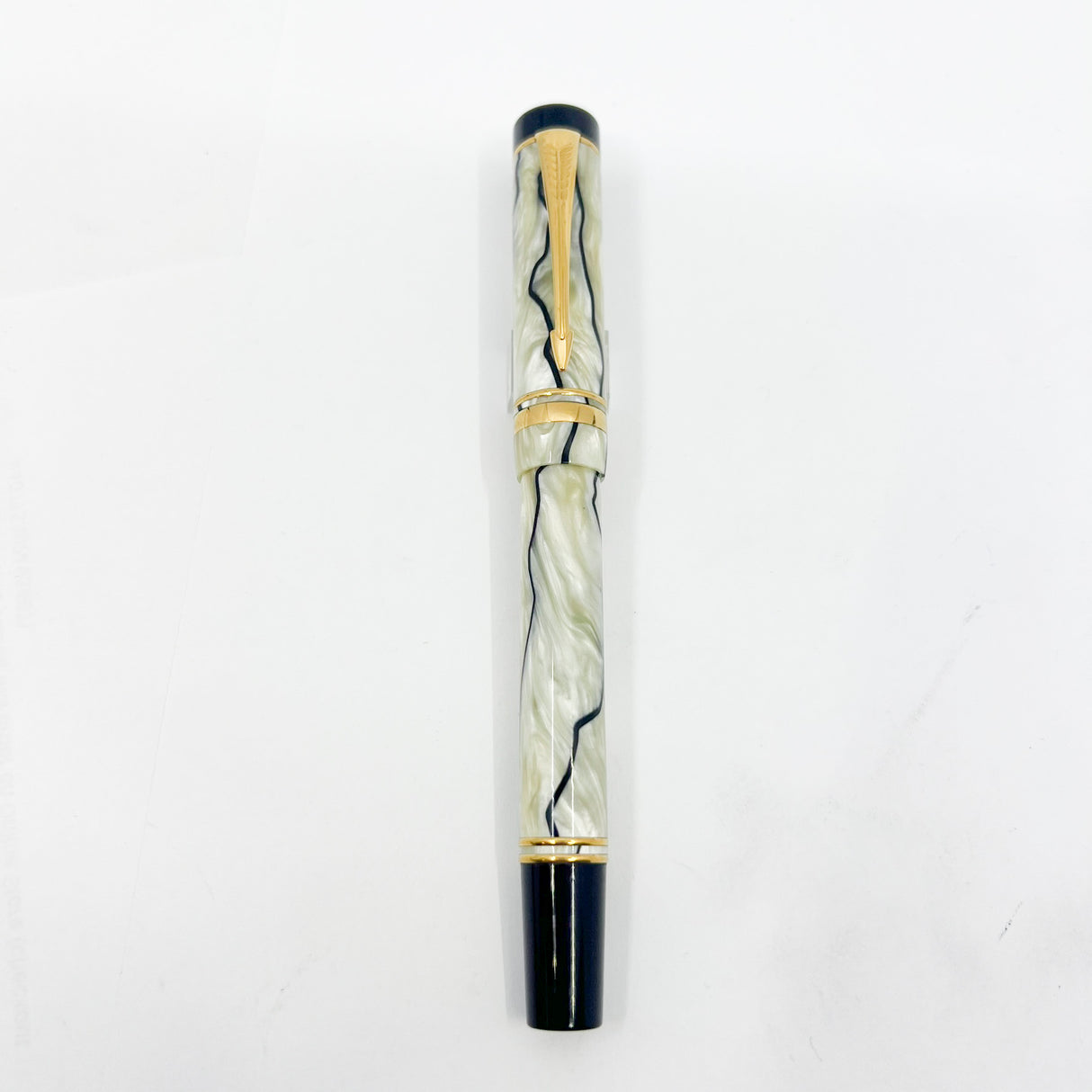 Parker Duofold International (Standard Size) Pearl & Black Fountain Pen  - Medium 18kt Gold Nib