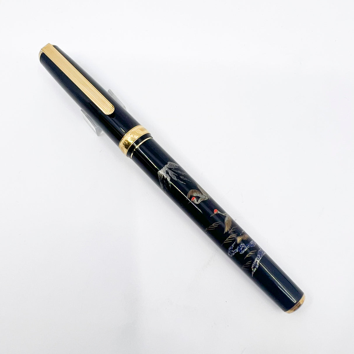 Platinum "Modern Maki-e" Cranes Fountain Pen - Broad 18kt Gold Nib